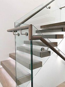 Консольные лестницы - Несущее стекло